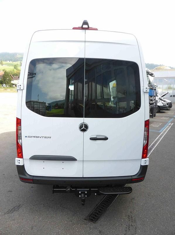 Gebraucht Mercedes E-Sprinter 150 kW (204 PS) 2024 Van
