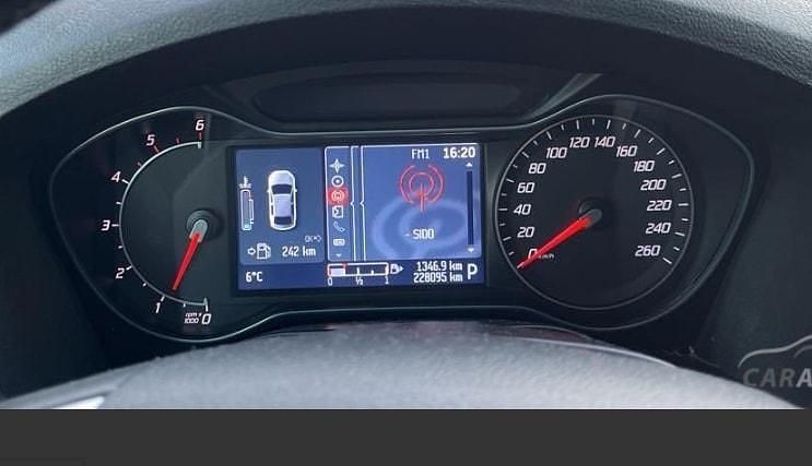 Gebraucht Ford S-MAX S 140 PS (102 kW) 2013 Van / Kleinbus