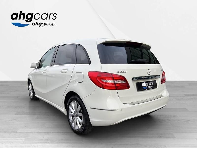 Gebraucht Mercedes B220 184 PS (135 kW) 2014 Van / Kleinbus