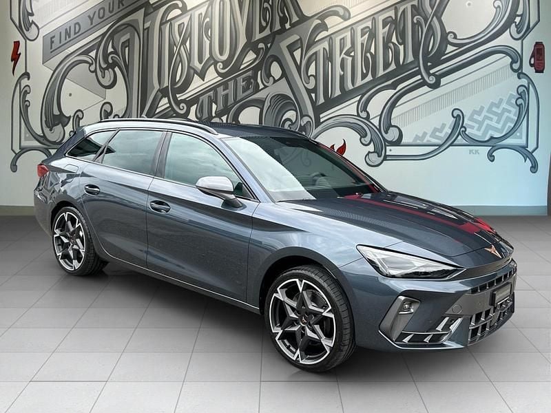 Grau Gebraucht 2024 Cupra Leon VZ Kombi | CHF 38’900 (Superpreis) - Bild 1/4