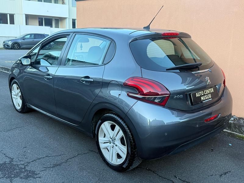 Gebraucht Peugeot 208 Style 82 PS (60 kW) 2018 Kleinwagen
