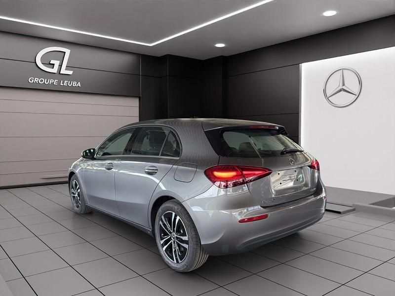 Neu Mercedes A220 190 PS (139 kW) 2025 Grau Limousine