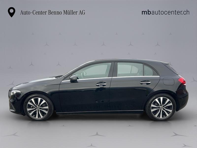 Gebraucht Mercedes A200 Style 150 PS (110 kW) 2022 Schwarz Limousine