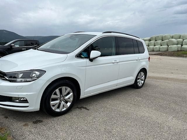 Gebraucht 2016 VW Touran Comfortline Van / Kleinbus | CHF 9’990 (Fairer Preis) - Bild 1/4