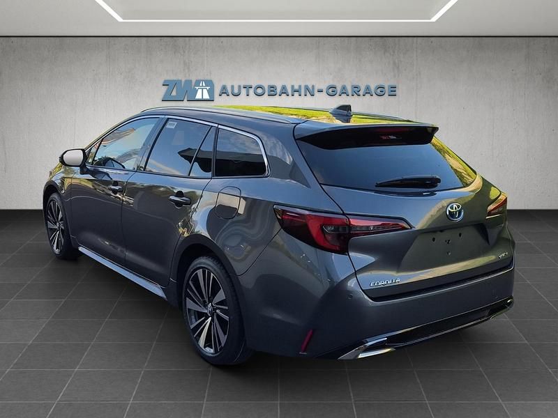 Neu Toyota Corolla Trend 178 PS (130 kW) 2025 Grau Kombi