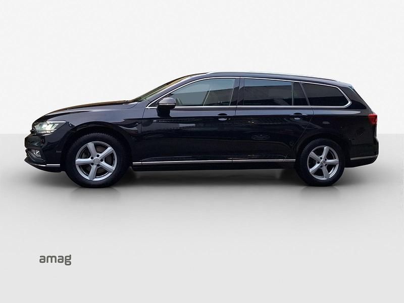 Gebraucht VW Passat Elegance 200 PS (147 kW) 2023 Deepblack perleffekt Kombi