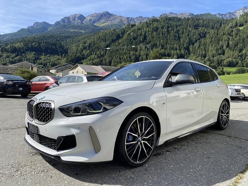 Weiss Gebraucht 2021 BMW M135 Comfort Edition Kleinwagen | CHF 25’900 (Guter Preis) - Bild 1/4