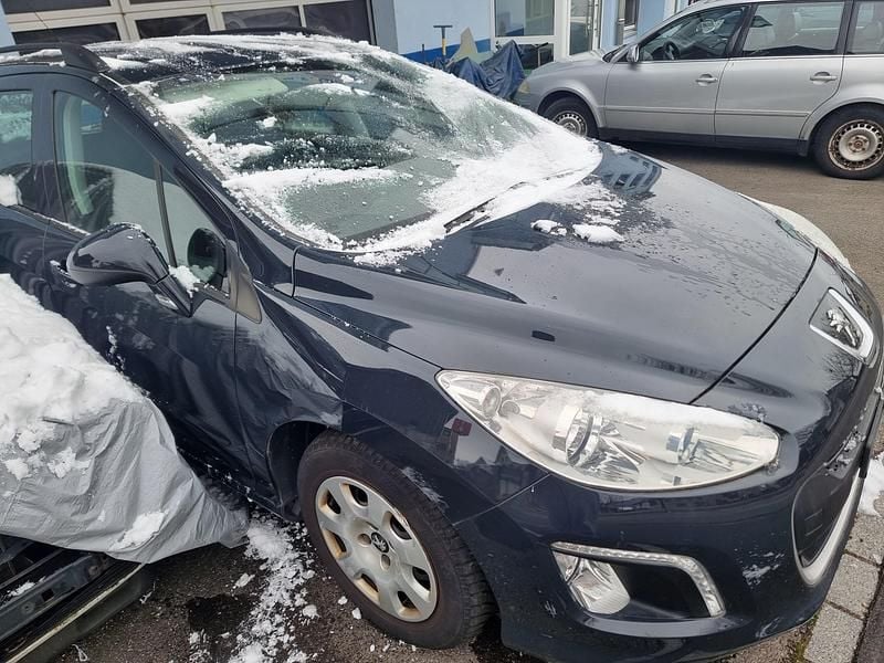 Gebraucht Peugeot 308 SW Access 112 PS (82 kW) 2012 Kombi