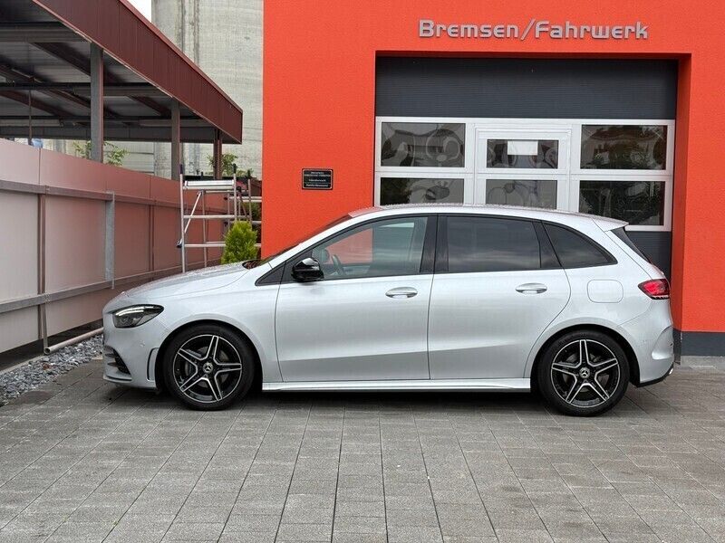 Gebraucht Mercedes B200 AMG line 163 PS (119 kW) 2019 Van / Kleinbus