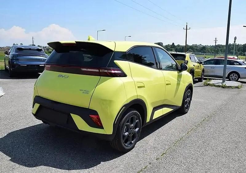 Neu BYD Dolphin Surf Comfort 114 kW (156 PS) 2026 Gelb Kleinwagen