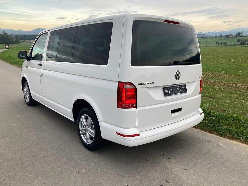 Gebraucht VW Multivan Trendline 150 PS (110 kW) 2018 Van