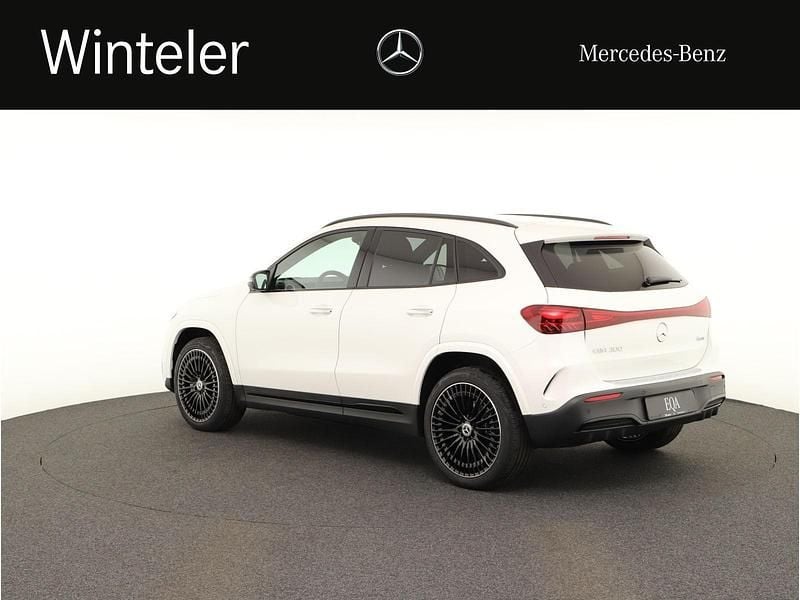 Neu Mercedes EQA300 166 kW (227 PS) 2026 Weiss SUV