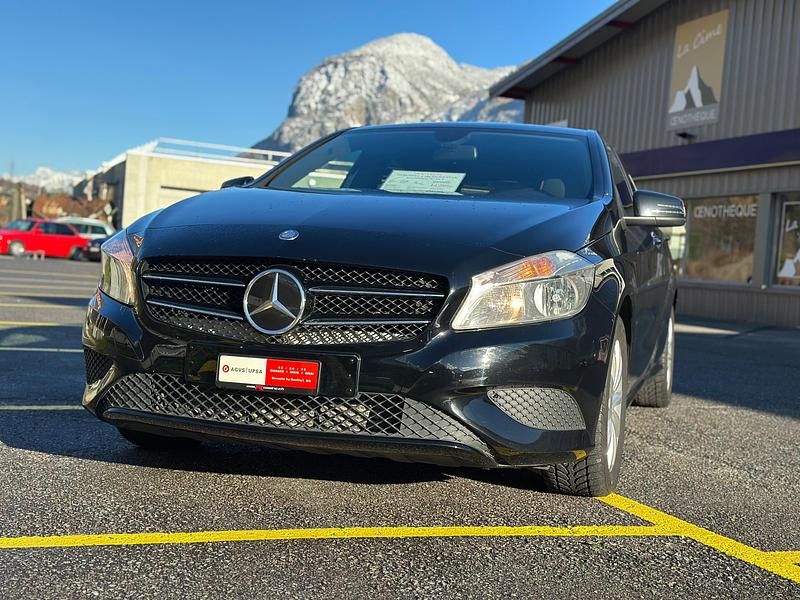 Gebraucht Mercedes A180 Style 122 PS (89 kW) 2015