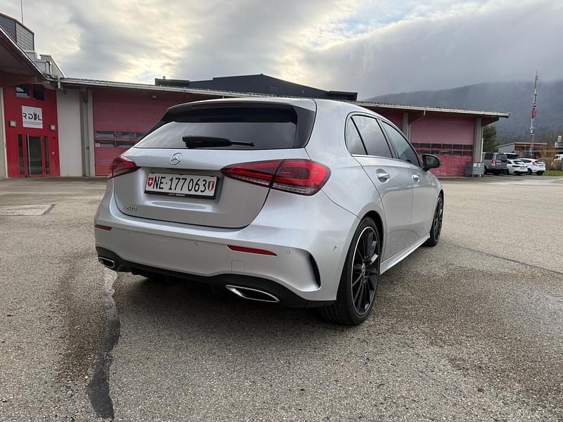 Gebraucht Mercedes A200 AMG line 163 PS (119 kW) 2022
