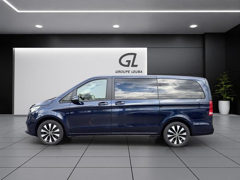 Gebraucht Mercedes V220 Exclusive 163 PS (119 kW) 2021 Blau Van / Kleinbus