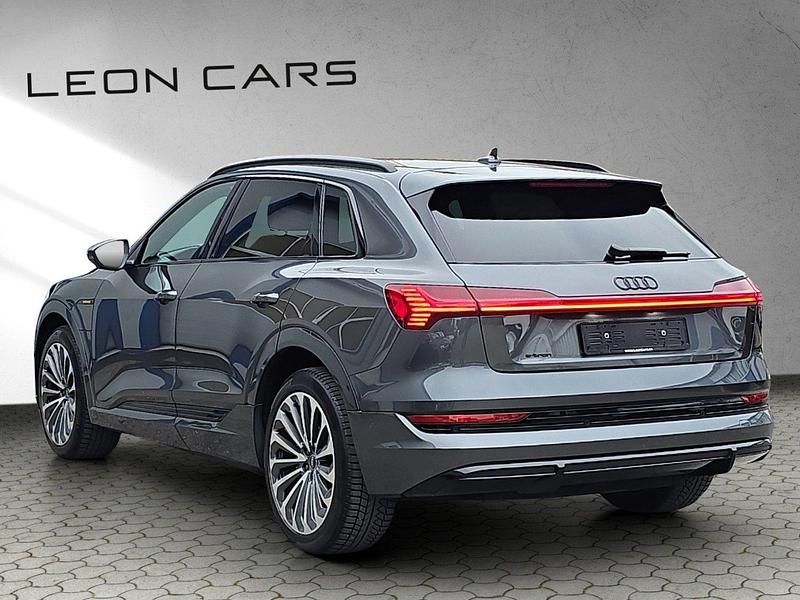 Gebraucht Audi e-tron S-Line 300 kW (408 PS) 2022 SUV