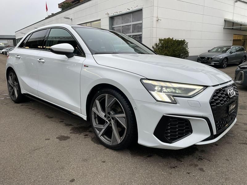 Gebraucht Audi A3 Sportback e-tron Attraction 150 PS (110 kW) 2022 Kleinwagen