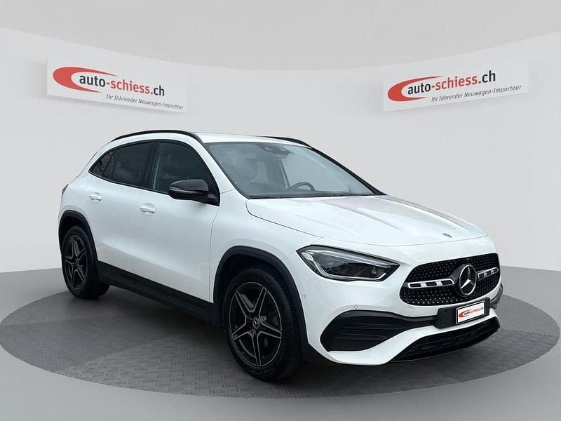Gebraucht Mercedes GLA200 AMG line 163 PS (119 kW) 2022 SUV