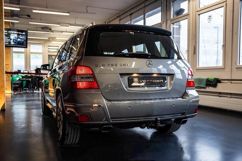 Gebraucht Mercedes GLK250 204 PS (150 kW) 2011 SUV