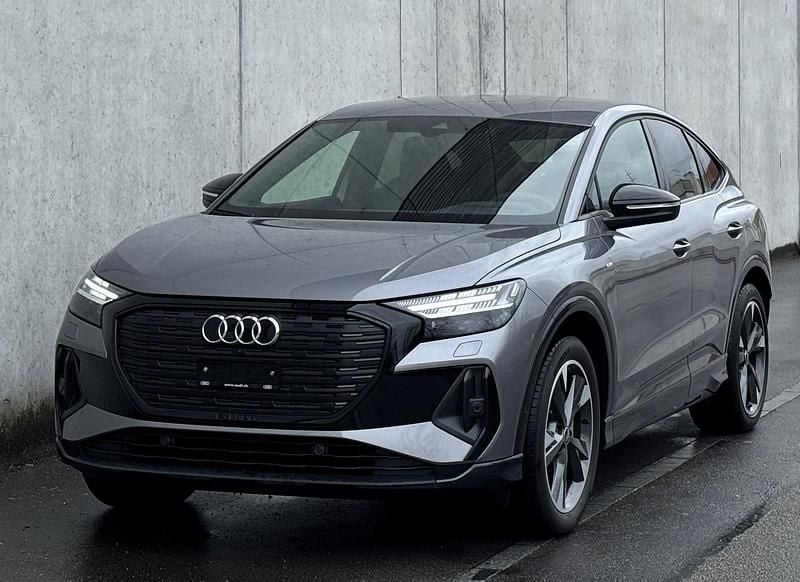 Gebraucht 2025 Audi Q4 Sportback e-tron S-Line SUV | CHF 40’699 (Superpreis) - Bild 1/4