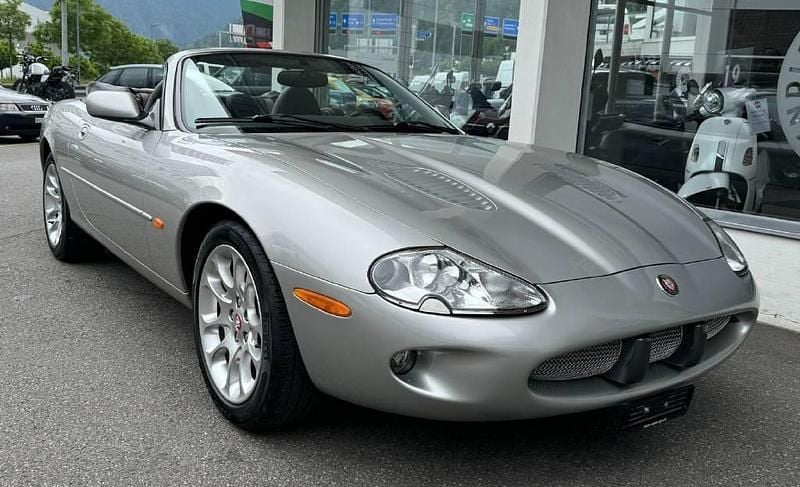 Gebraucht Jaguar XKR S 363 PS (266 kW) 1999 Silber Cabrio