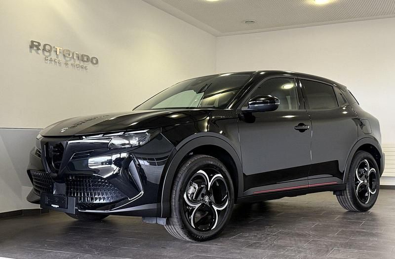 Neu Alfa Romeo Junior Edizione Speciale 145 PS (106 kW) 2025 SUV