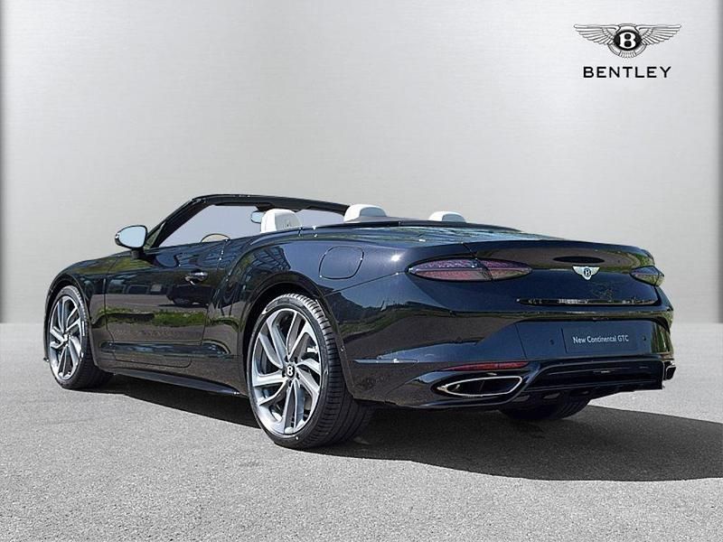 Neu Bentley Continental 771 PS (567 kW) 2025 Schwarz Cabrio