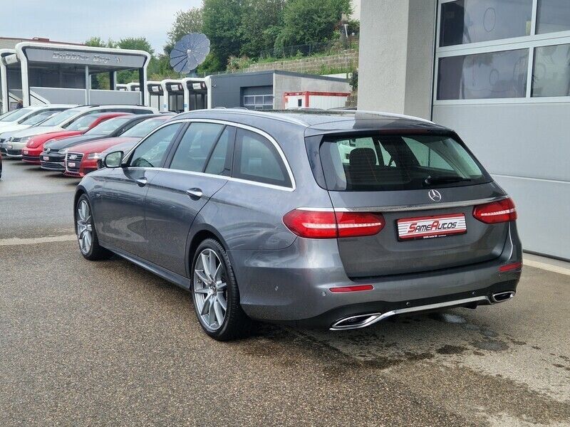 Gebraucht Mercedes E220 AMG line 194 PS (142 kW) 2020