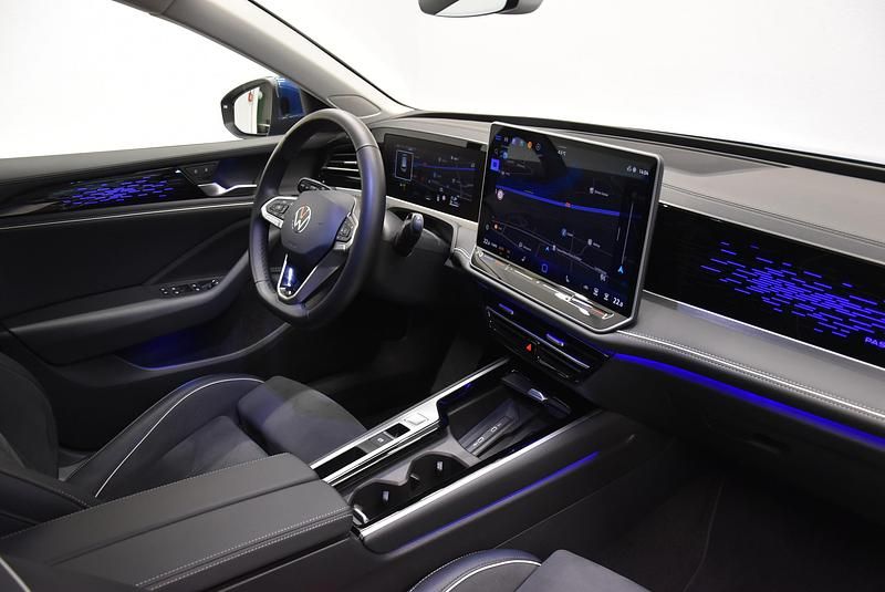 Gebraucht VW Passat Elegance 193 PS (141 kW) 2025 Kombi