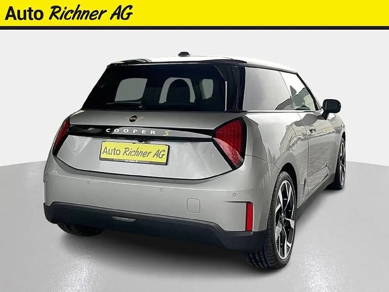 Gebraucht Mini Cooper SE 160 kW (218 PS) 2026 Gray Kleinwagen