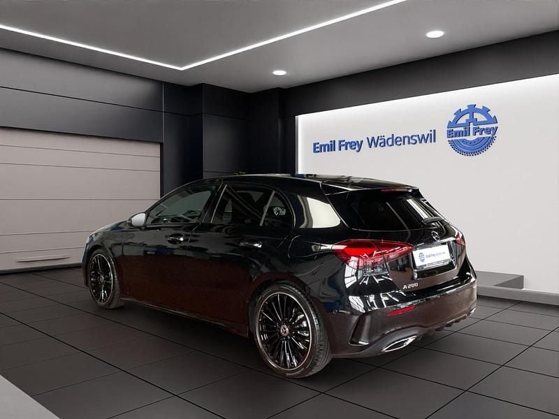 Gebraucht Mercedes A200 AMG line 177 PS (130 kW) 2025 Schwarz Limousine