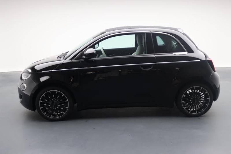 Neu Fiat 500e La Prima 86 kW (118 PS) 2025 Schwarz Cabrio