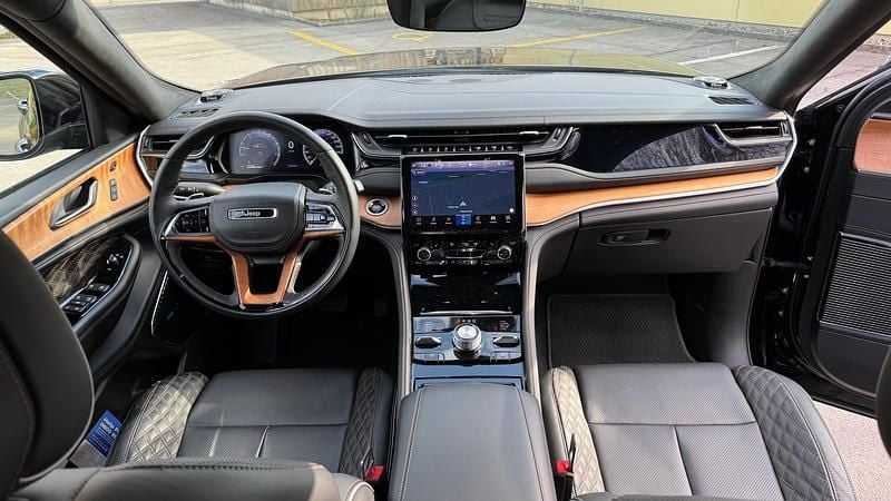 Gebraucht Jeep Grand Cherokee Summit 299 PS (219 kW) 2023 SUV