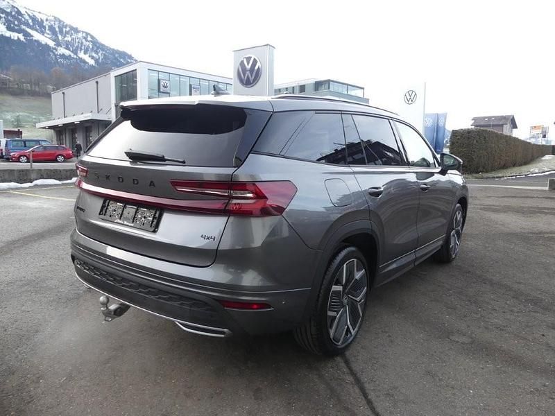 Neu Skoda Kodiaq SportLine 193 PS (141 kW) 2025 Grau SUV