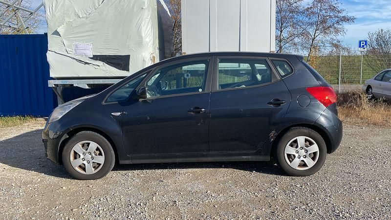 Gebraucht Kia Venga 90 PS (66 kW) 2011 Kleinwagen