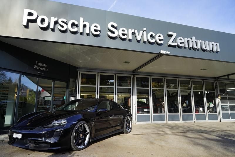 Schwarz Gebraucht 2020 Porsche Taycan Turbo S Limousine | CHF 92’500 - Bild 1/4