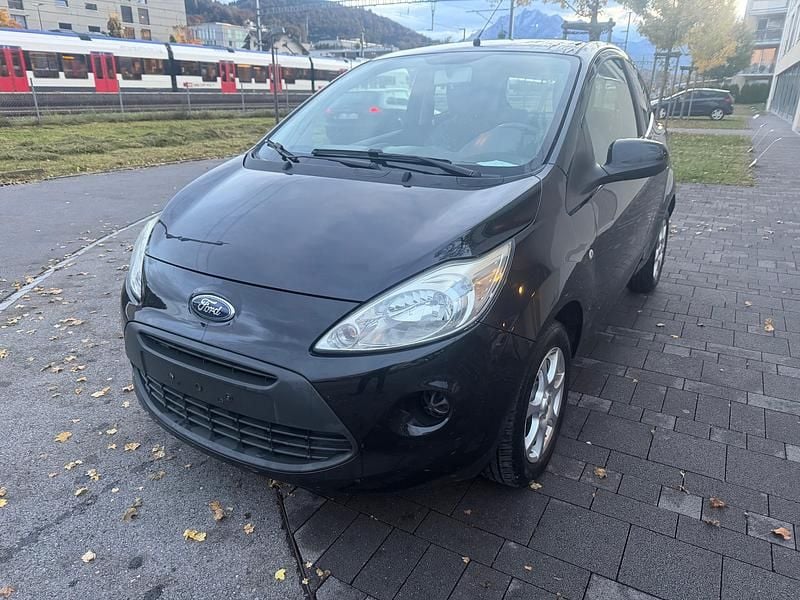 Gebraucht Ford Ka Trend 69 PS (50 kW) 2012 Kleinwagen