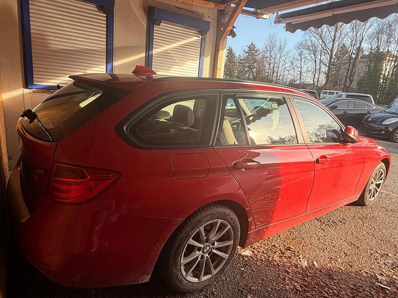 Gebraucht BMW 320 184 PS (135 kW) 2015 Kombi