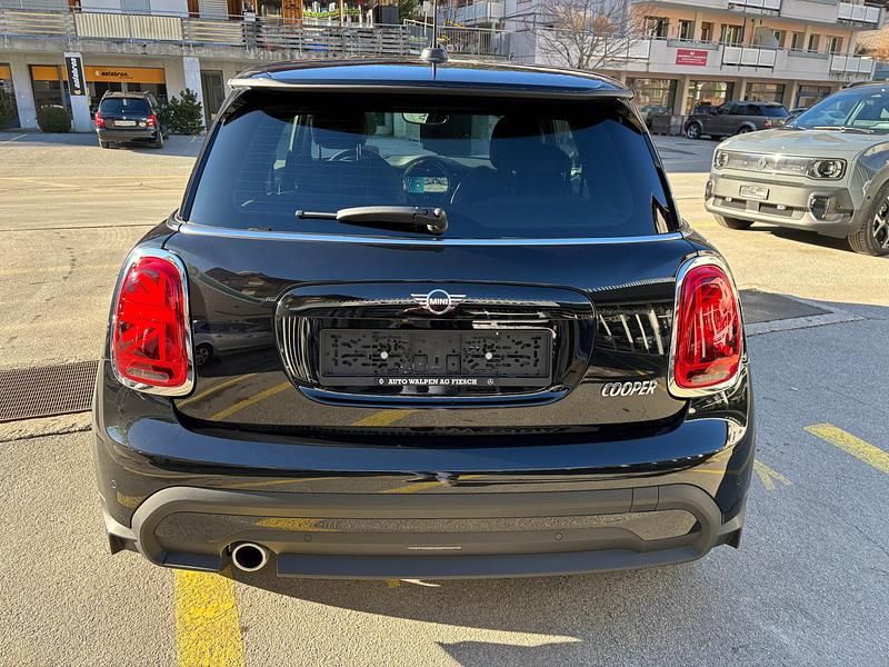 Gebraucht Mini Cooper 136 PS (100 kW) 2021 Schwarz Kleinwagen
