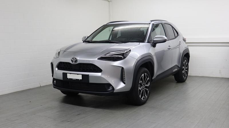 Silber Neu 2025 Toyota Yaris Cross Trend SUV | CHF 35’950 (Guter Preis) - Bild 1/4
