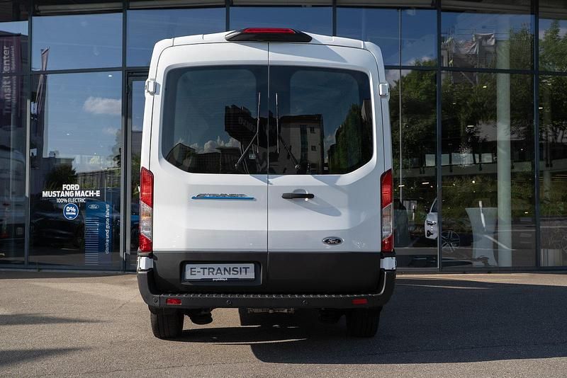 Gebraucht Ford E-Transit Trend 135 kW (184 PS) 2023 Weiss Van