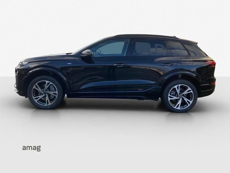 Gebraucht Audi Q6 e-tron Ambiente 285 kW (388 PS) 2024 Mythosschwarz metallic SUV
