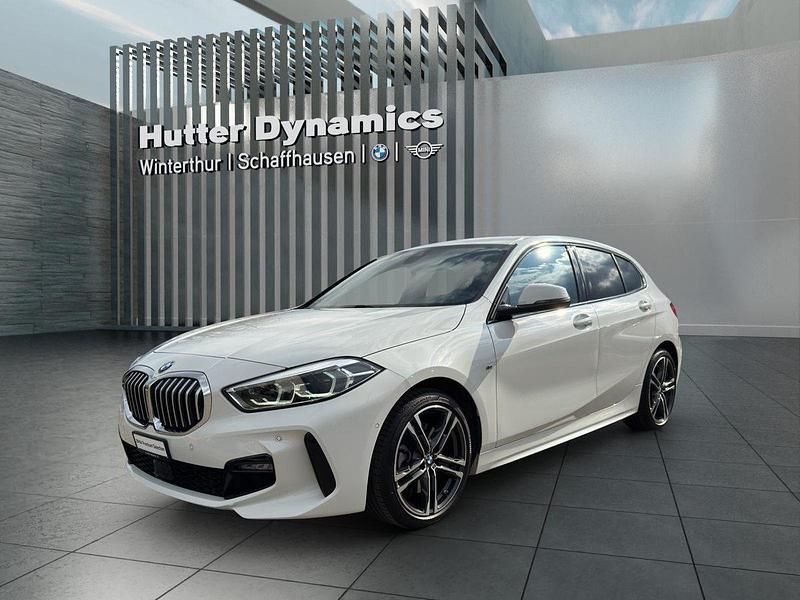 Weiss Gebraucht 2024 BMW 120 M Sport Kleinwagen | CHF 31’900 (Superpreis) - Bild 1/4