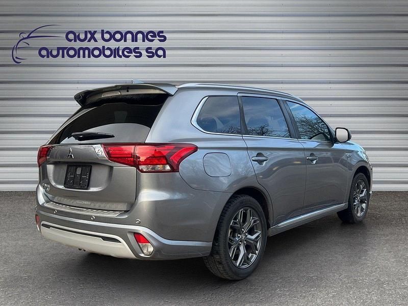 Gebraucht Mitsubishi Outlander P-HEV 224 PS (164 kW) 2020 SUV