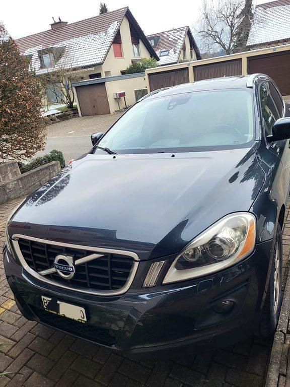 Gebraucht 2009 Volvo XC60 Basis SUV | CHF 6’500 (Teuer) - Bild 1/4