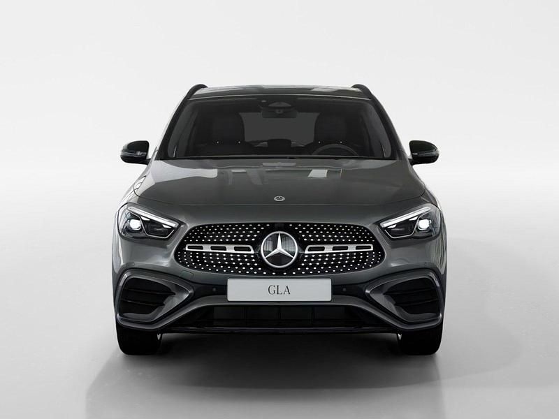 Neu Mercedes GLA200 AMG line 177 PS (130 kW) 2026 Grau SUV