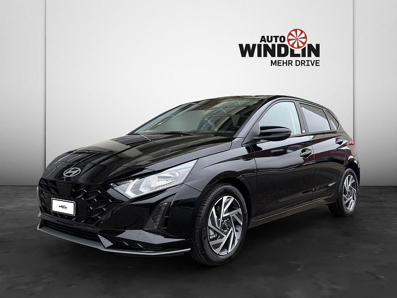 Gebraucht Hyundai i20 101 PS (74 kW) 2024 Schwarz Limousine