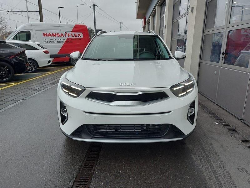 Neu Kia Stonic 100 PS (73 kW) 2025 Weiss SUV