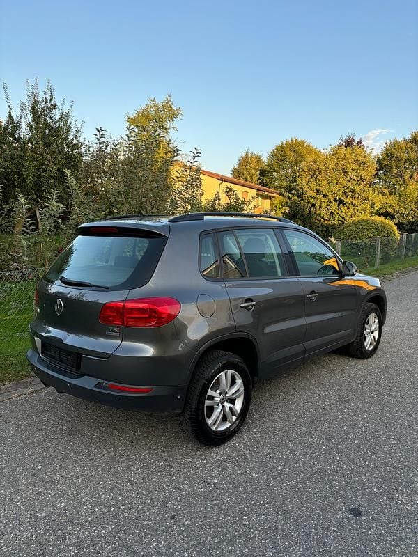 Gebraucht VW Tiguan Trendline 122 PS (89 kW) 2012 SUV