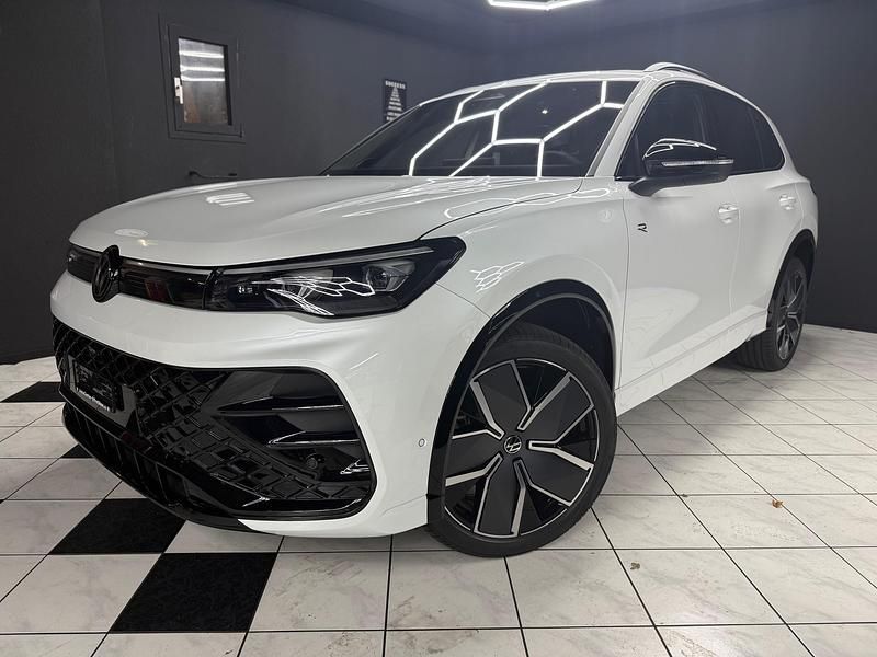 Weiss Neu 2025 VW Tiguan R-line SUV | CHF 62’800 (Etwas zu teuer) - Bild 1/3
